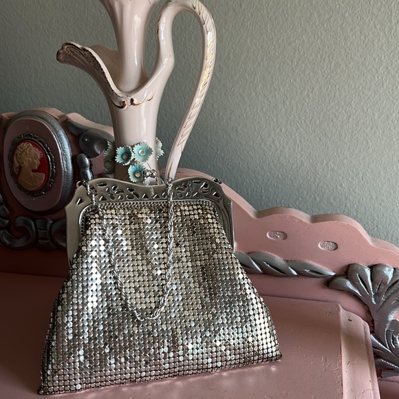 Vintage Whiting Davis Silver Mesh handbag clutch - Picture 7 of 7